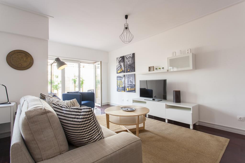 Joivy Superb 1-Bed Apt With Workspace And Terrace, Close To Avenida Da Liberdade Лісабон Екстер'єр фото