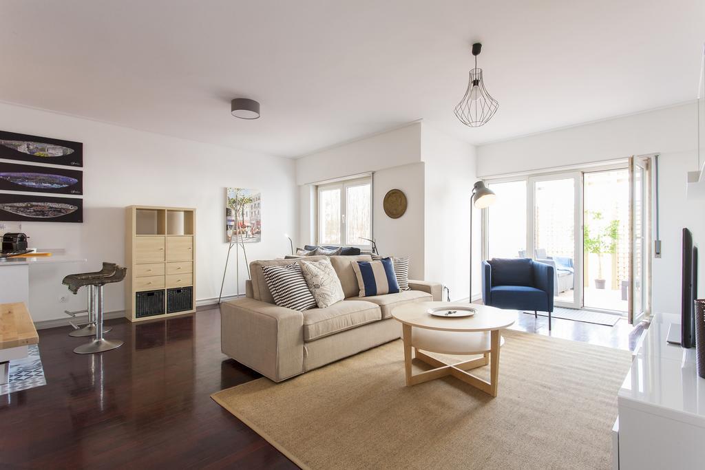 Joivy Superb 1-Bed Apt With Workspace And Terrace, Close To Avenida Da Liberdade Лісабон Екстер'єр фото
